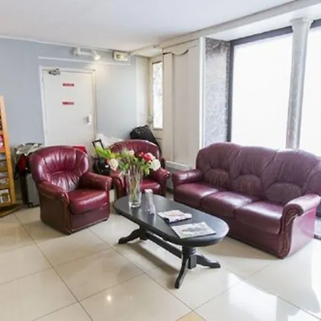فندق Hipotel Montmartre Gare Du Nord