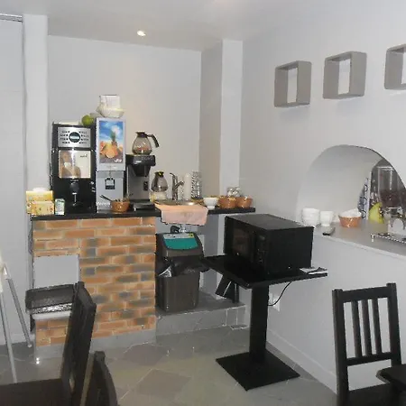 فندق Hipotel Montmartre Gare Du Nord
