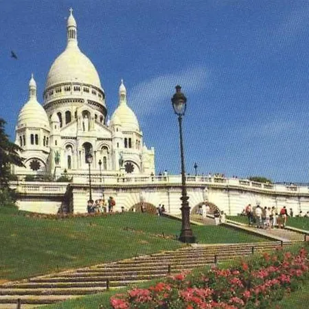 Hotel Hipotel Montmartre Gare Du Nord 2*