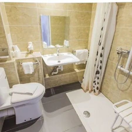 Hotel Hipotel Montmartre Gare Du Nord 2*