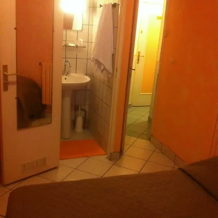 Hipotel Montmartre Gare Du Nord Hotel