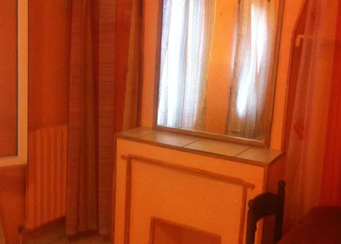 Hipotel Montmartre Gare Du Nord Hotel 2*