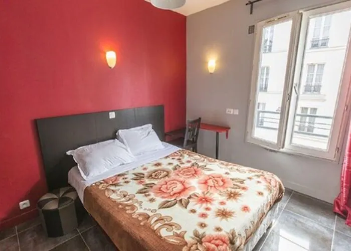 Hipotel Montmartre Gare Du Nord Hotel 2*